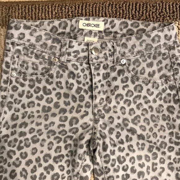 Girls Cherokee Leopard Pants - Picture 2 of 6